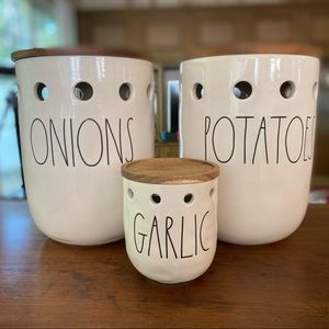 COPY - Rae Dunn Onion 🧅 Potatoes 🥔 Garlic 🧄 Storage Set 2/Bundles due weight